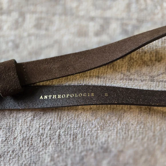 Anthropologie dark brown suede belt with gold buckle - Picture 2 of 2